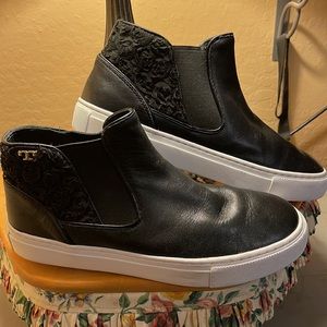 Tory Burch shoes 6.5 ankle skater shoes